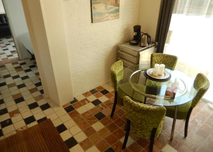 Bed & Breakfast New West - Free Parking