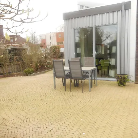 Bed and Breakfast New West - Free Parking 4*