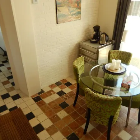 Bed and Breakfast New West - Free Parking